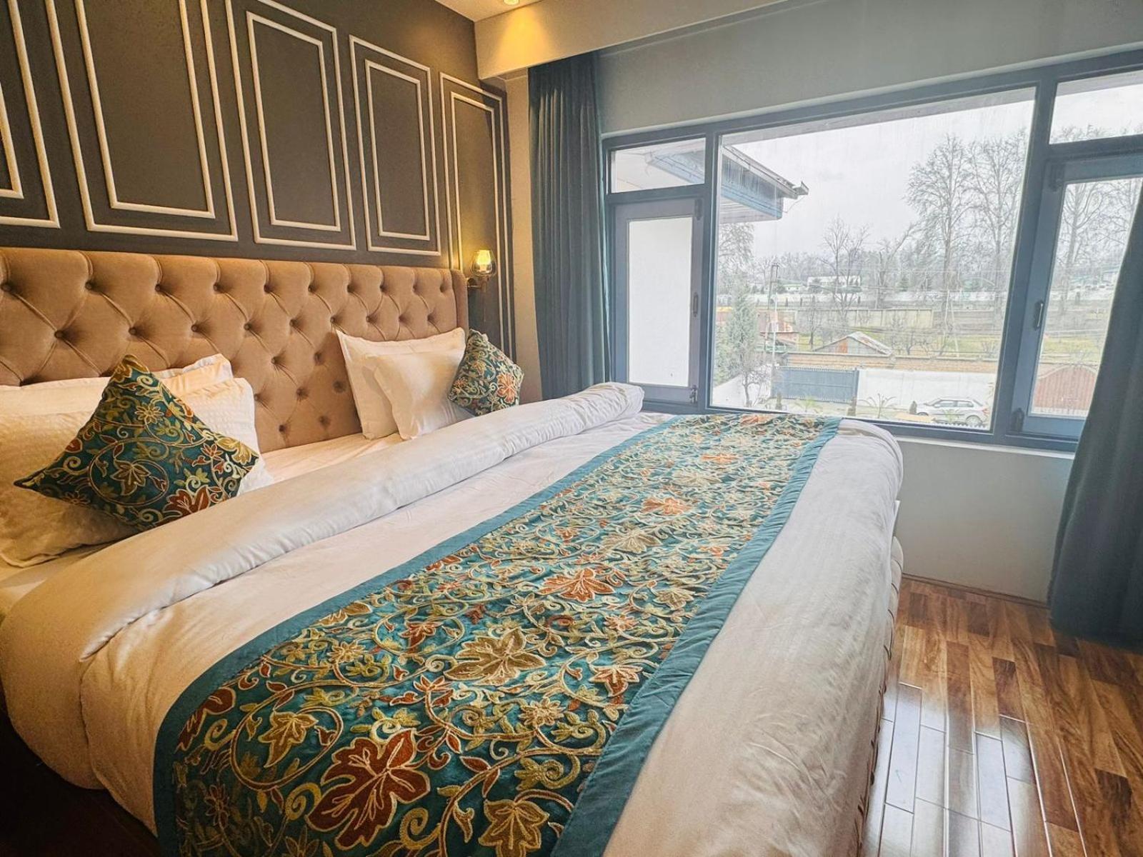 De Elaaf The Luxury Stay Srinagar  Exterior photo